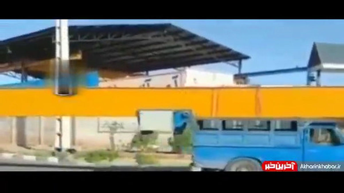 بار عجیب نیسان وانت آبی در فضای مجازی سوژه شد +فیلم