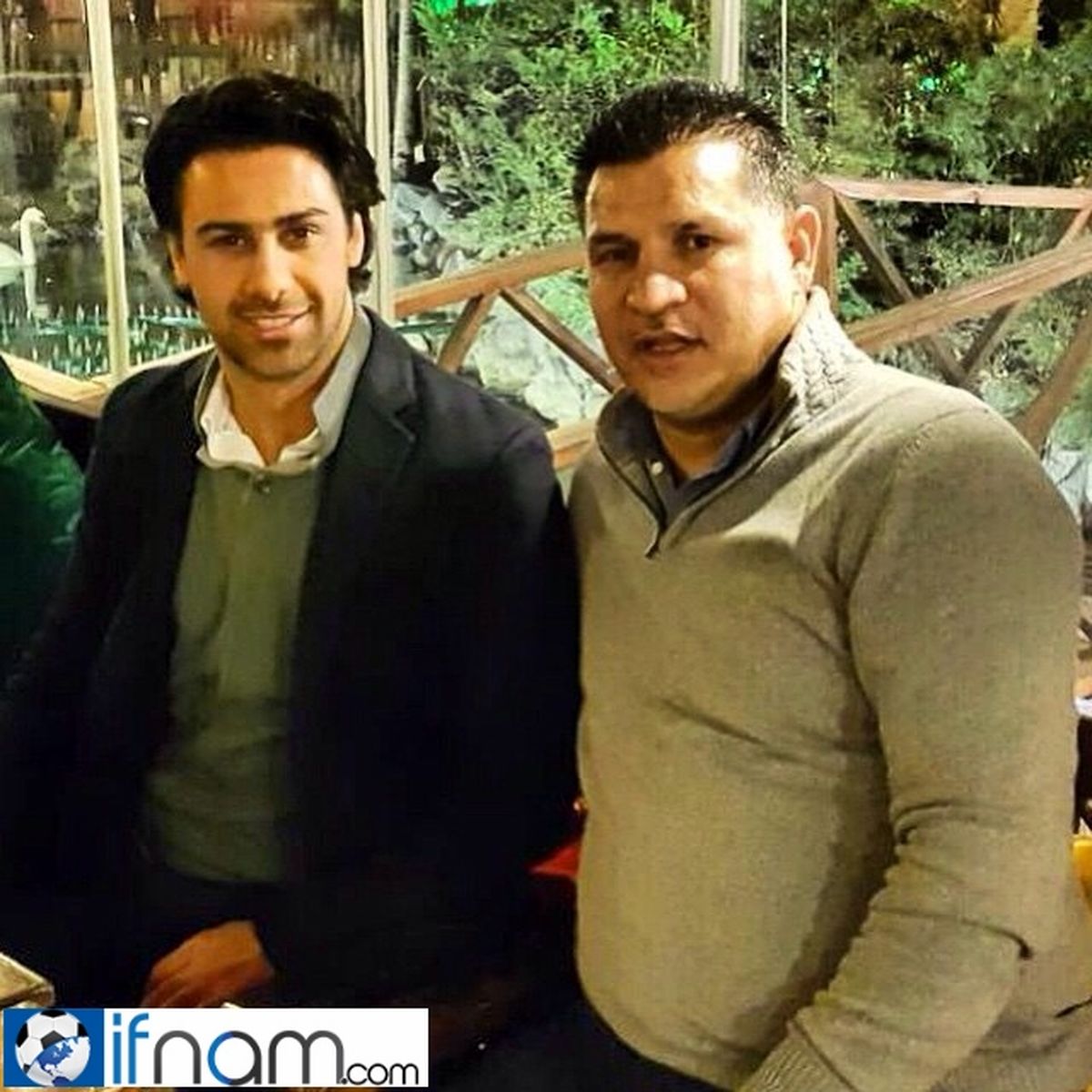دایی و فرهاد مجیدی در رستوران/عکس