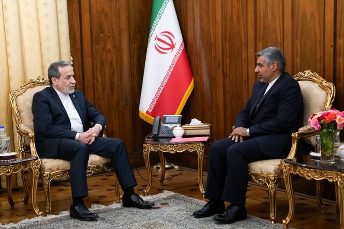 دیدار سفیر جدید ایران در مونته‌ویدئو با عراقچی