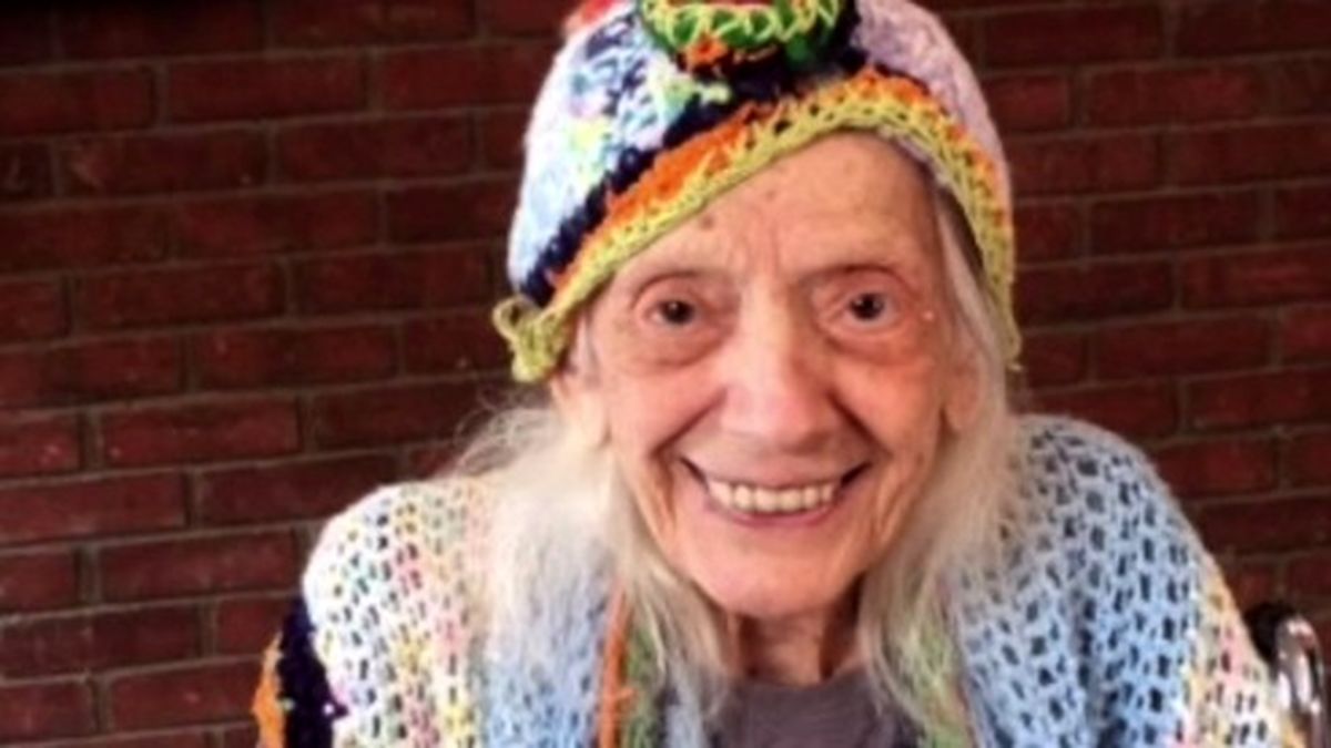 زنی که کرونا دست از سرش بر نمی‌دارد! +عکس