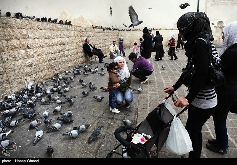 عکس/ زندگی کنار جنگ سوریه