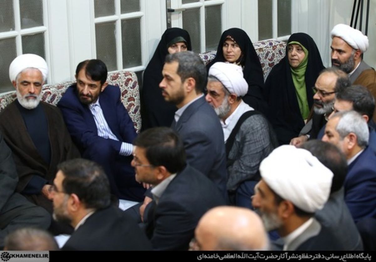تصاویر: دیدار جمعی از مسئولان کشور با رهبر انقلاب