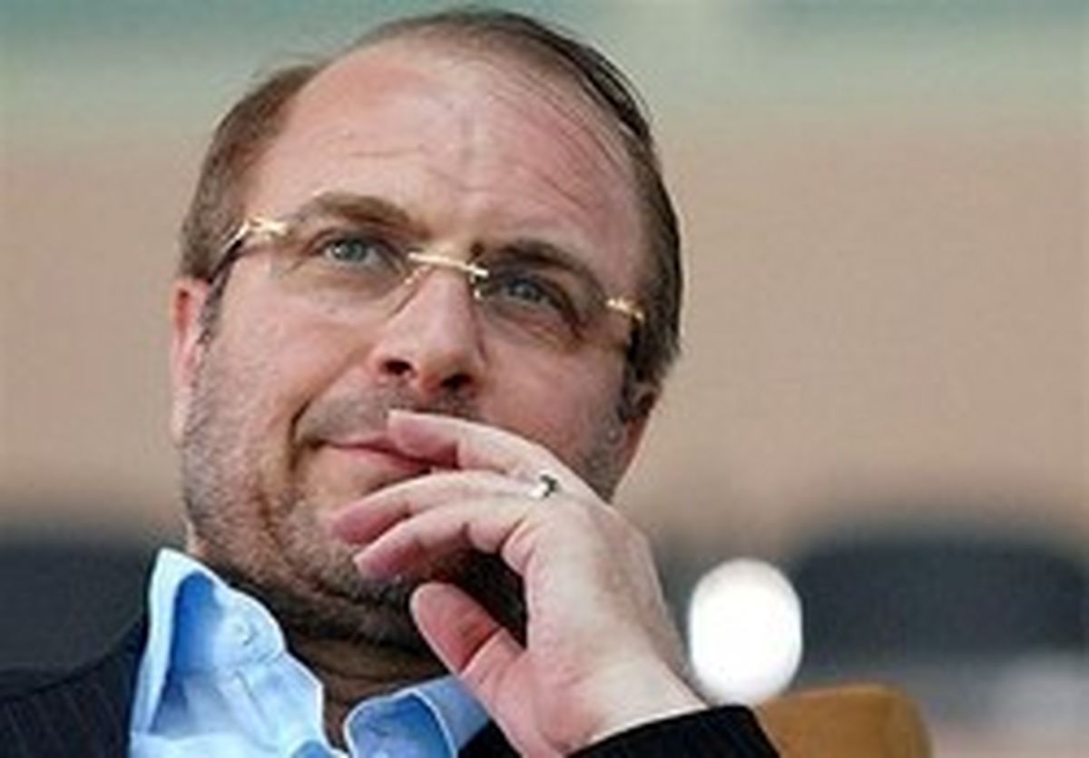 عکس: قالیباف در مراسم یادبود شهدای فرودگاه تیفور