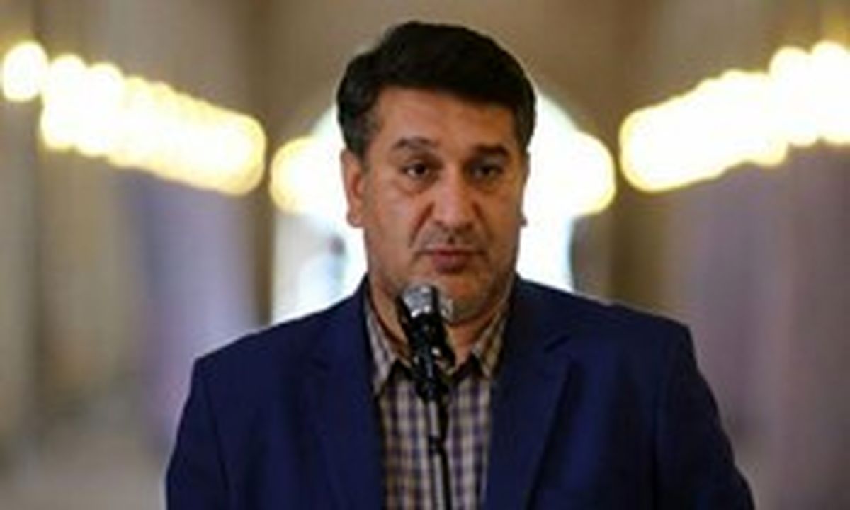 انتقاد کمیسیون صنایع به متوقف شدن عرضه کالا‌ها در بورس کالا