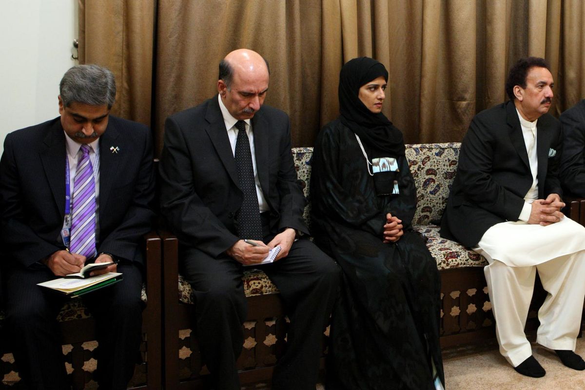 توهین‌به‌خانم وزیر بخاطر نوع پوشش!/تصاویر