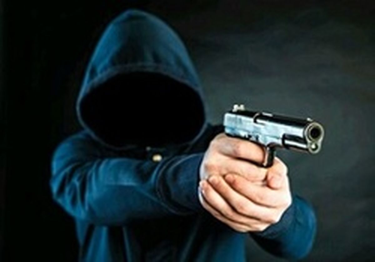 هفت تیرکشی مشتری در بانک خیابان قزوین