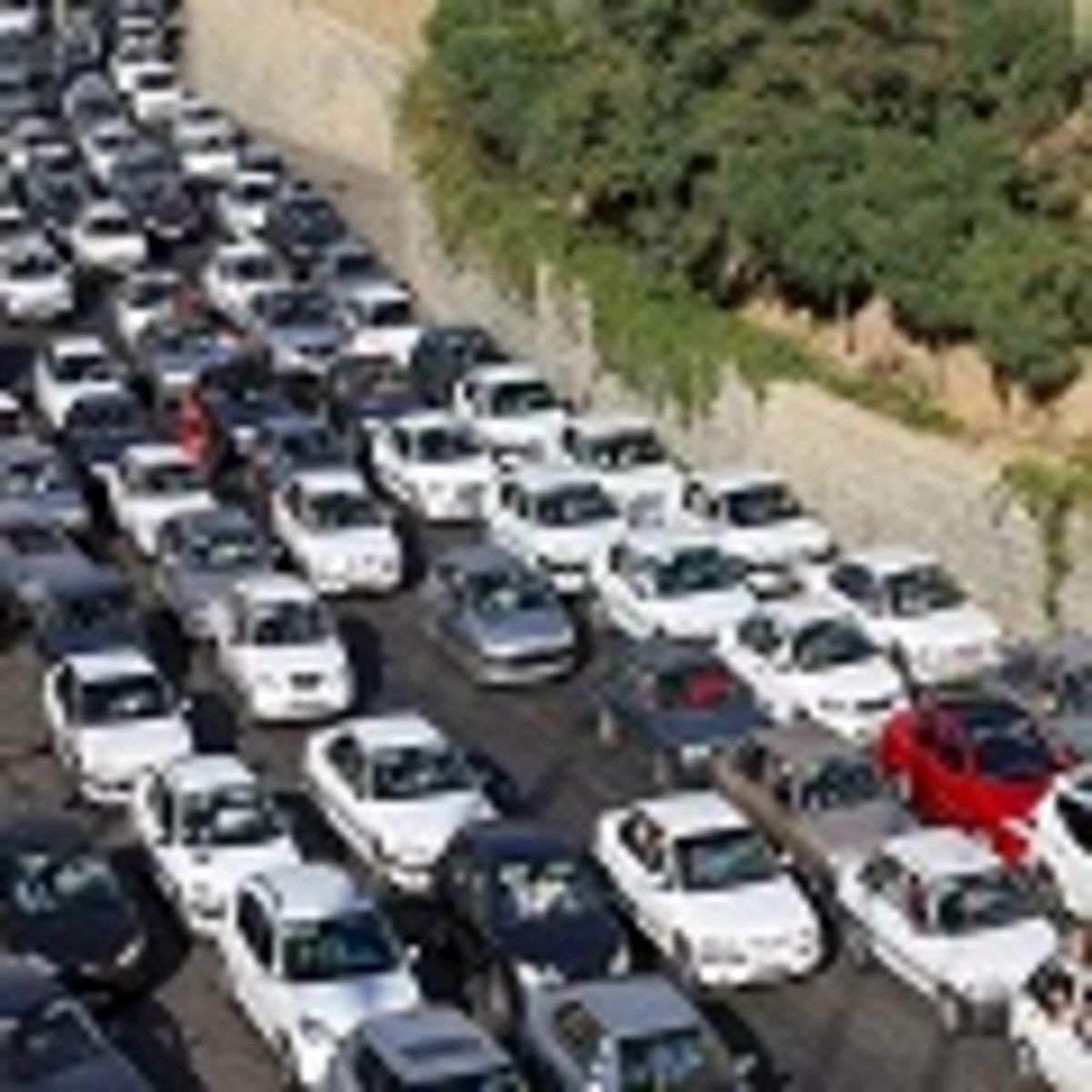 هجوم مردم به آزادراه تهران ـ کرج