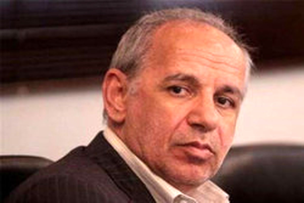 واکنش انصاری به دستور توقف استخدام‌ها