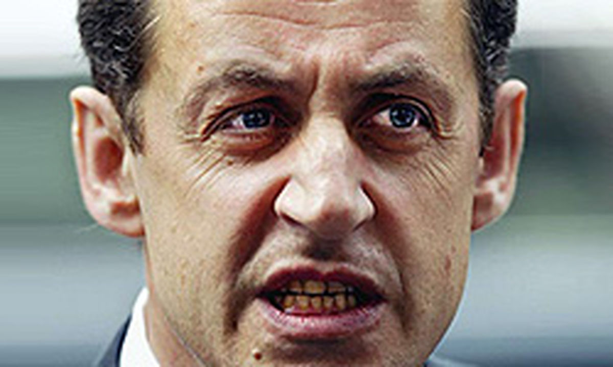 برای گفتگو درباره ایران سارکوزی وارد چین شد