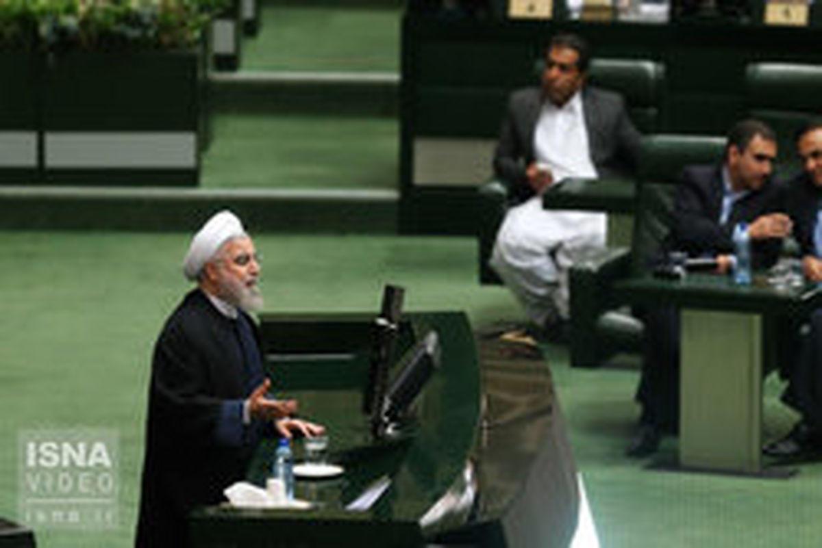 همراهان روحانی در روز ارائه لایحه بودجه ۹۸ چه کسانی هستند؟
