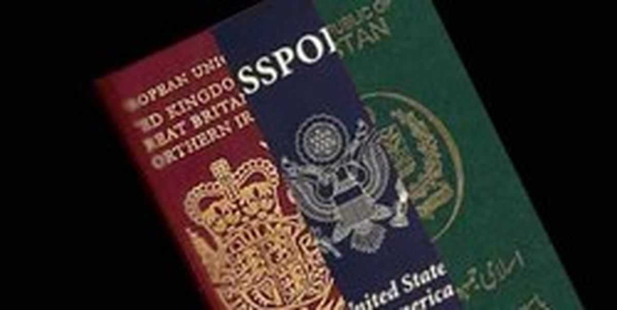 آیا رئیسجمهور تابعیت دوگانه دارد؟ /برخی نزدیکان روحانی در این خصوص شفافسازی لازم را انجام ندادهاند