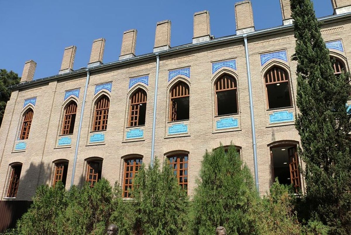 بهره برداری کتابخانه پروین اعتصامی در باغ نگارستان