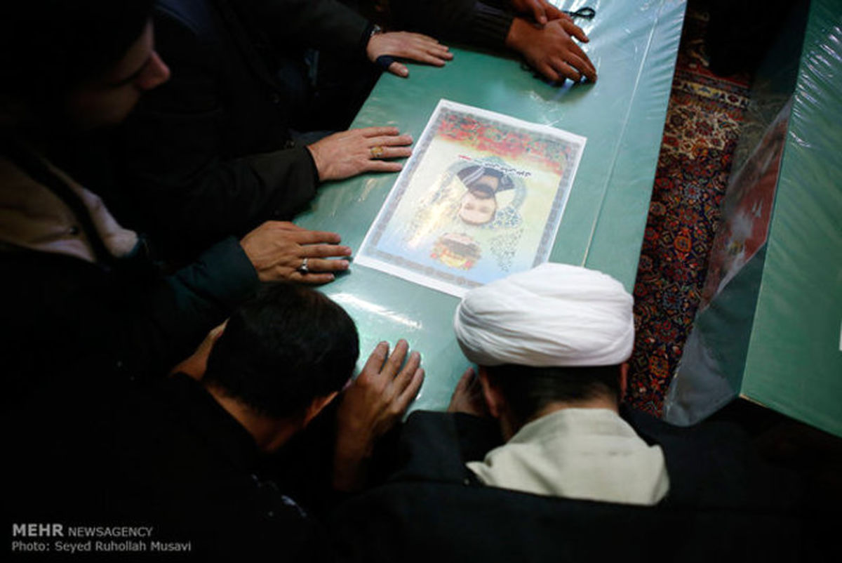 تصاویر: مراسم تشییع پیکر مطهر ۷ شهید مدافع حرم در قم