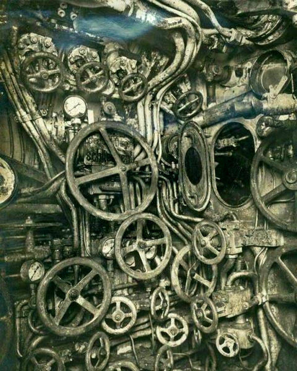 عکس: اتاق کنترل زیر دریایی آلمانی‌ها در جنگ جهانی اول