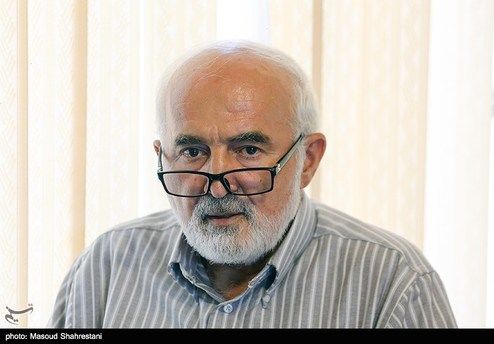 واکنش احمد توکلی به طرح دولت در گرانی بنزین +عکس