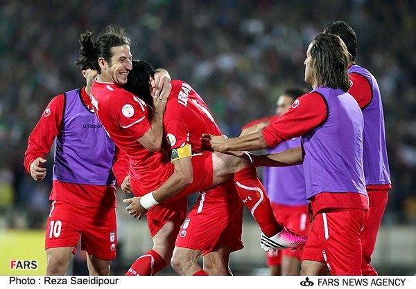 ایران با 10 نفر کره جنوبی را شکست داد/ راه صعود بازهم هموار شد + جدول و تصاویر