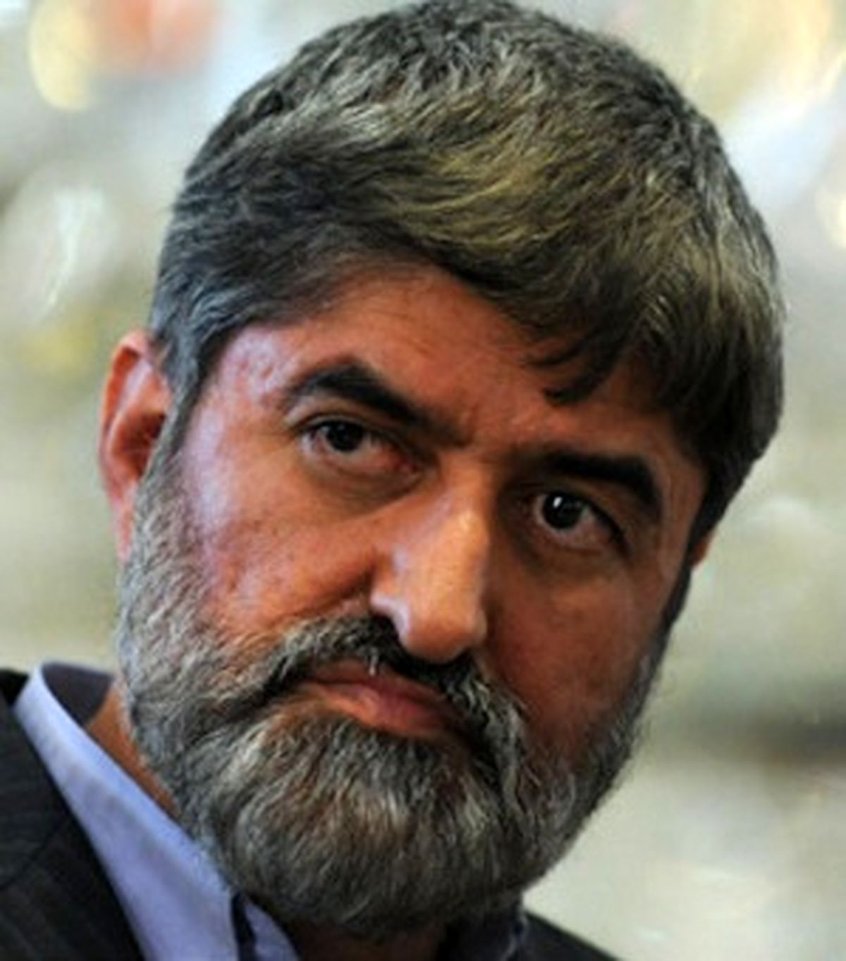 وزارتی که ریگی را در آسمان گرفت افراد شنودگذار در دفتر مرا دستگیر کند