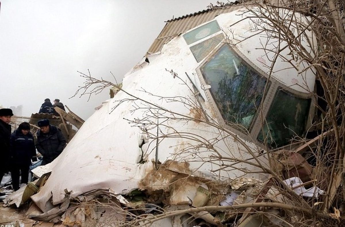 جدیدترین تصاویر از سقوط هواپیما در «قرقیزستان»