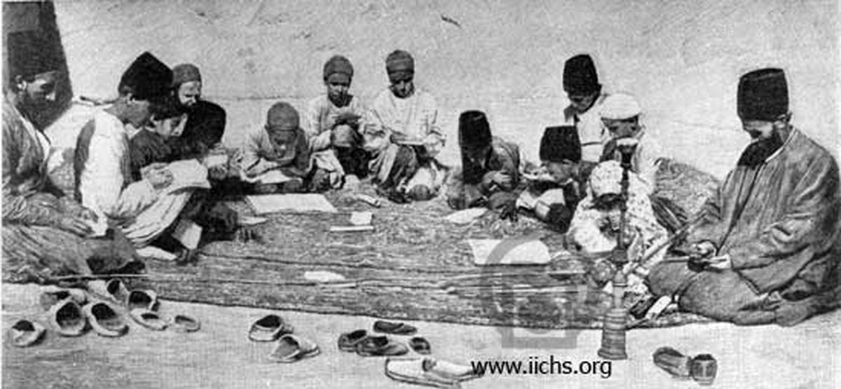 مکتب‌خانه در دوره قاجار/عکس