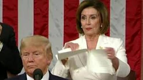 رفتار غیربهداشتی نانسی پلوسی سوژه رسانه‌ها شد +فیلم