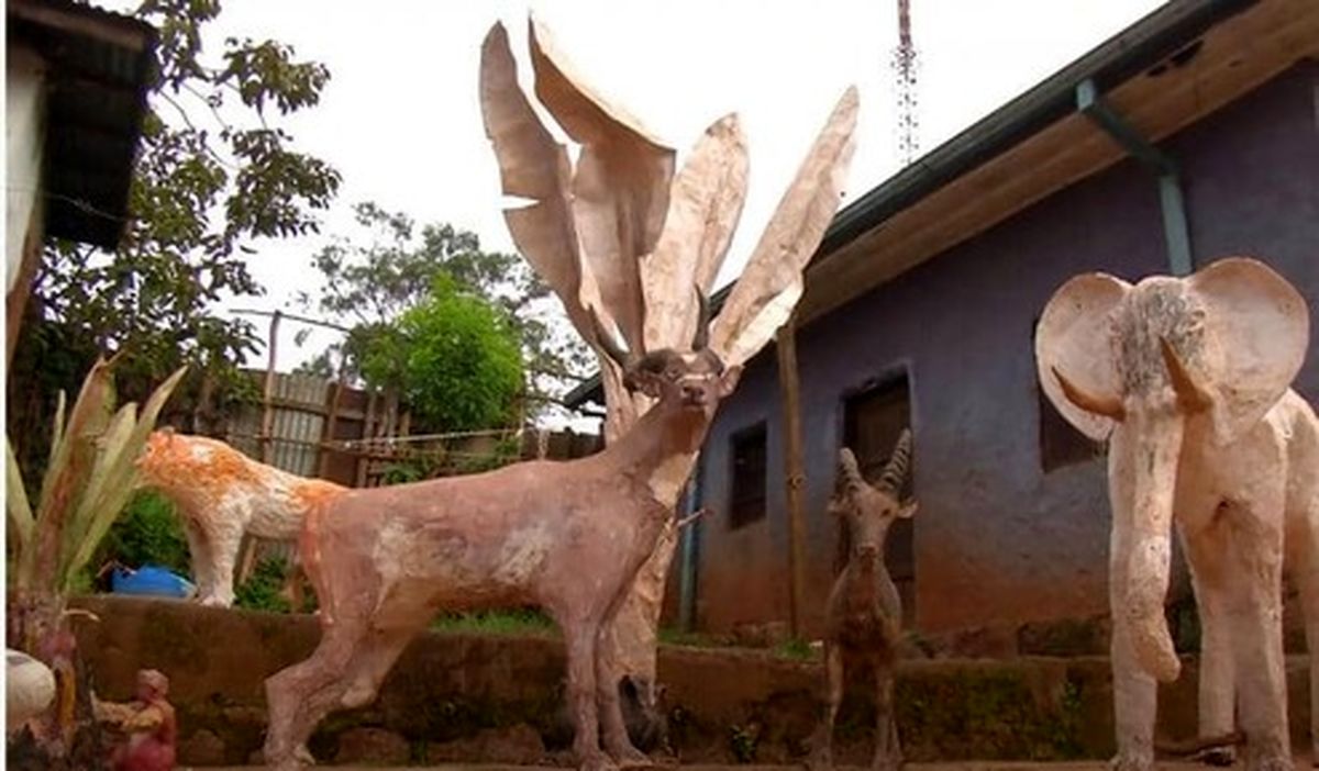 مجسمه‌های کاغذی جوان آفریقایی خبرساز شد +تصاویر