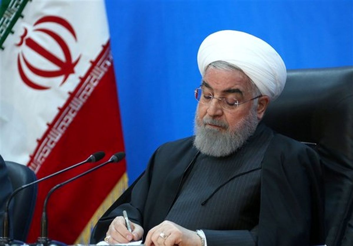 روحانی: امیدوارم با همراهی مردم شیوع کرونا سیر نزولی پیدا کند