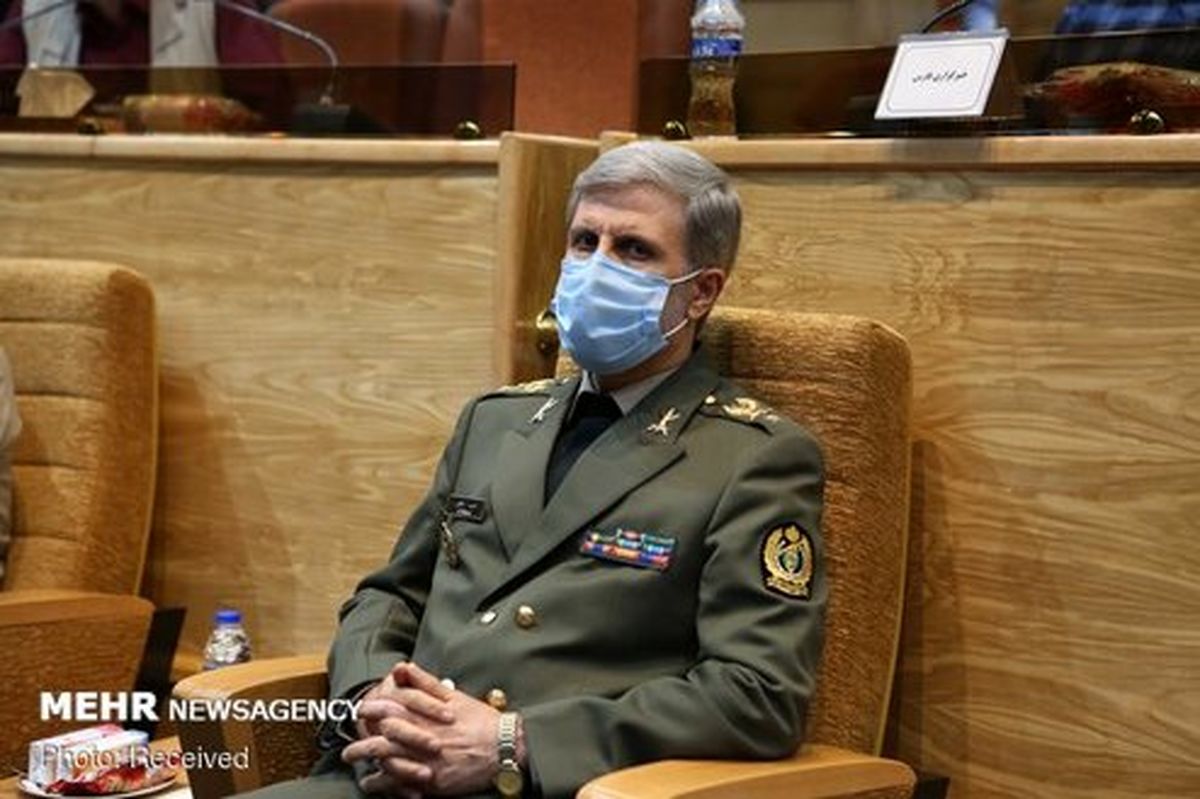 وزیر دفاع: موشکهای کروز هوایی در مرحله آزمایش هستند