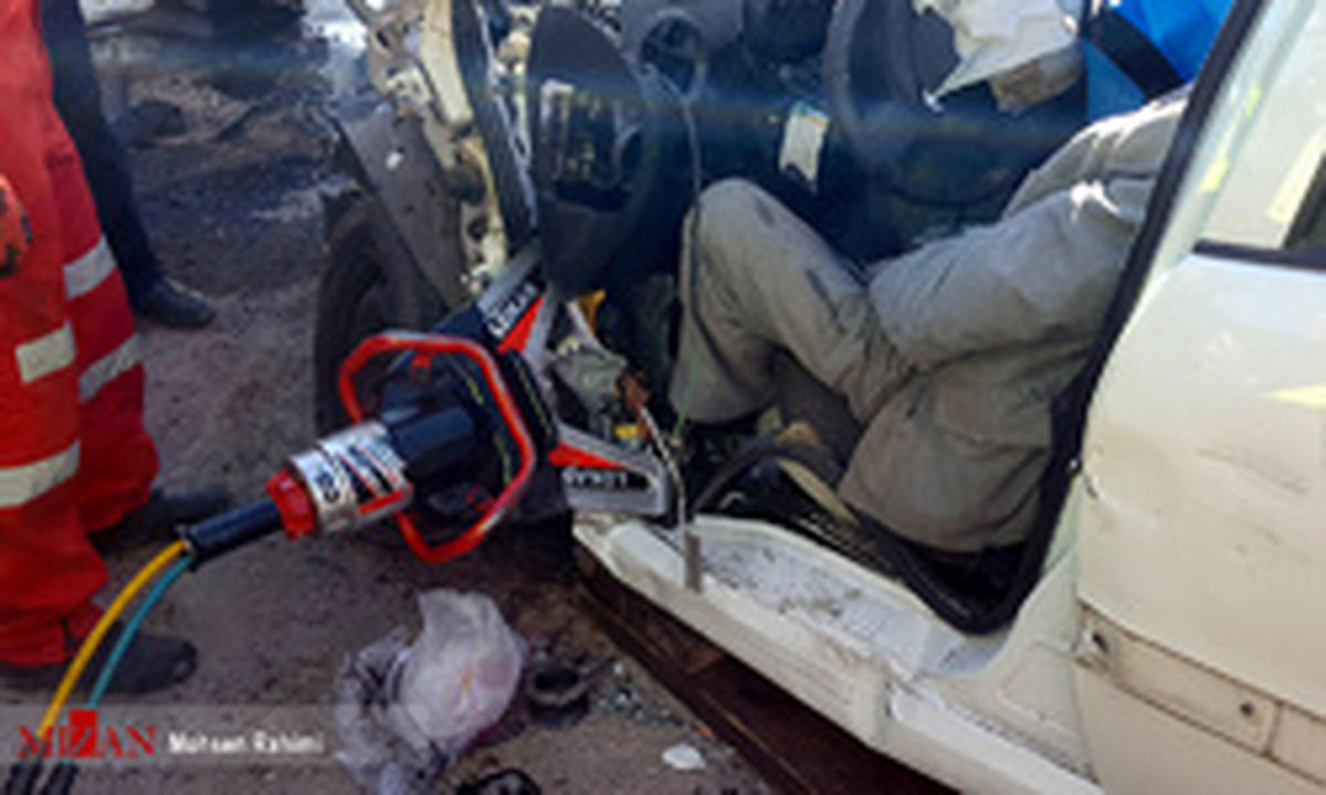 تصادف مرگبار پژو و پیکان وانت در ایرانشهر