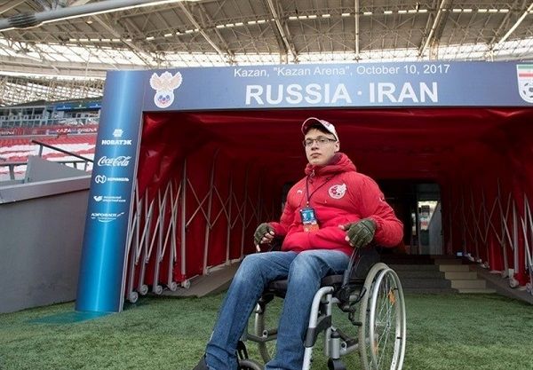 استخدام کارمند فلج مغزی برای رویارویی با ایران +عکس