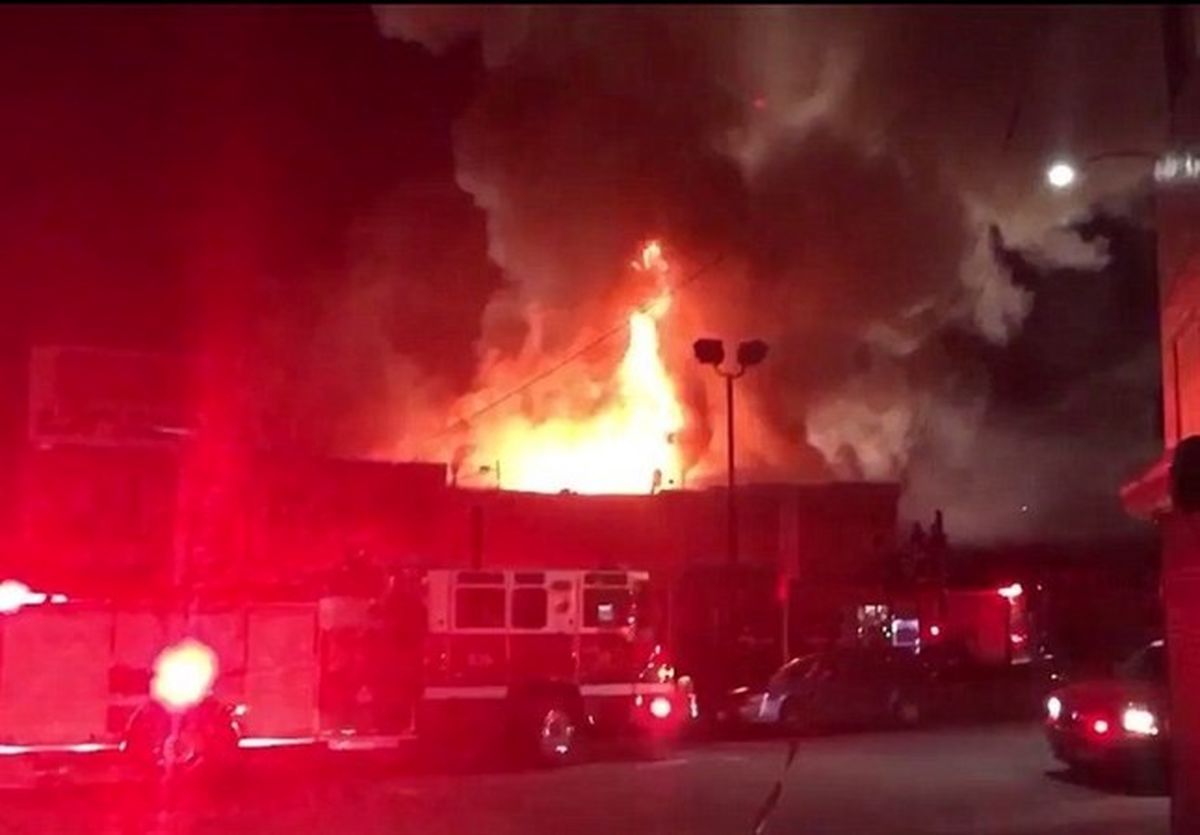 ۹ کشته در آتشسوزی اوکلند +عکس