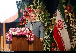 وزیر کشور: ایستادگی ملت ایران سبب تداوم انقلاب شد
