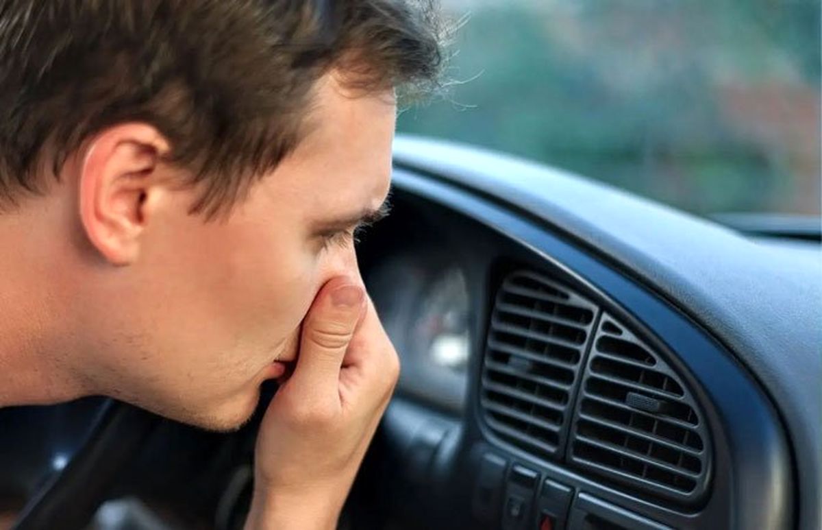 مهمترین دلایل بوی بنزین داخل خودرو