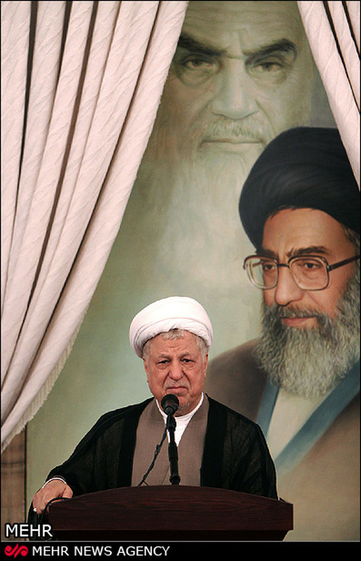 دیدارنخبگان،اصولگرایان واصلاحطلبان باآیت الله رفسنجانی/تصاویر