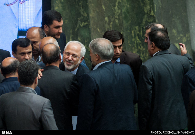 دست مریزاد نمایندگان به ظریف+عکس