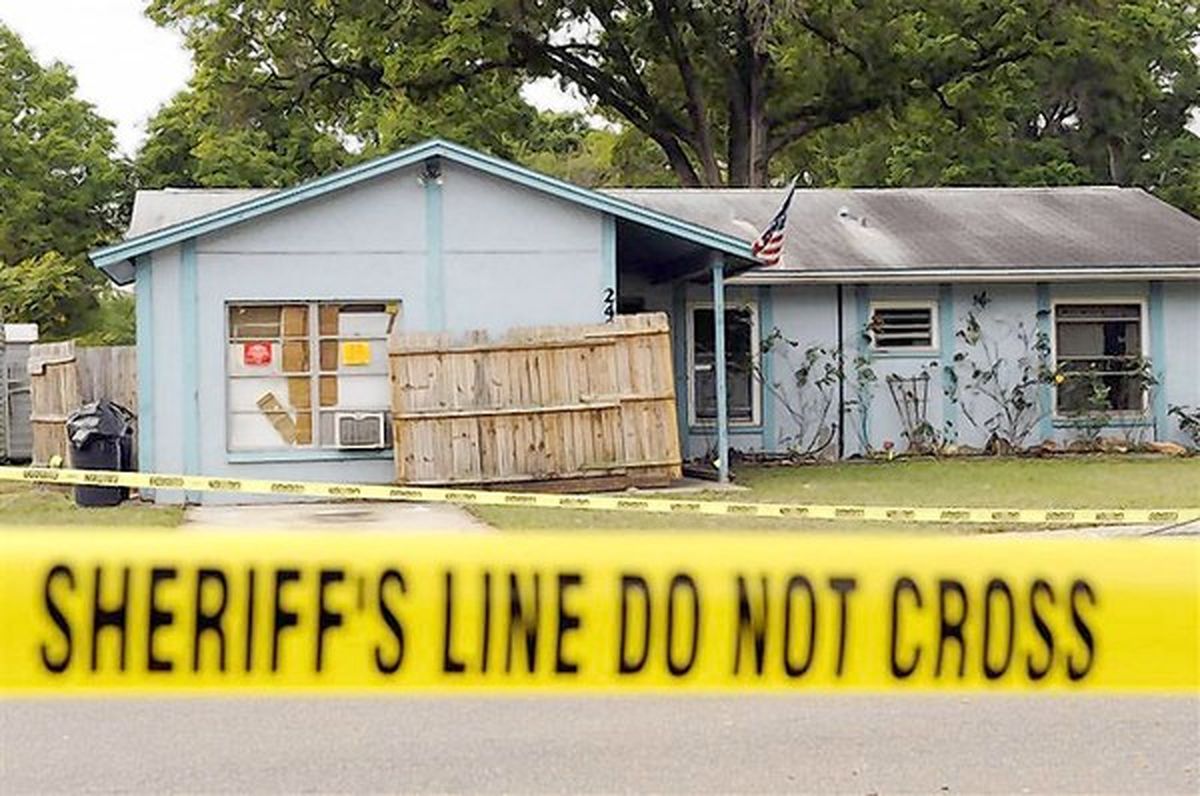 رانش زمین مردی را بلعید / عکس