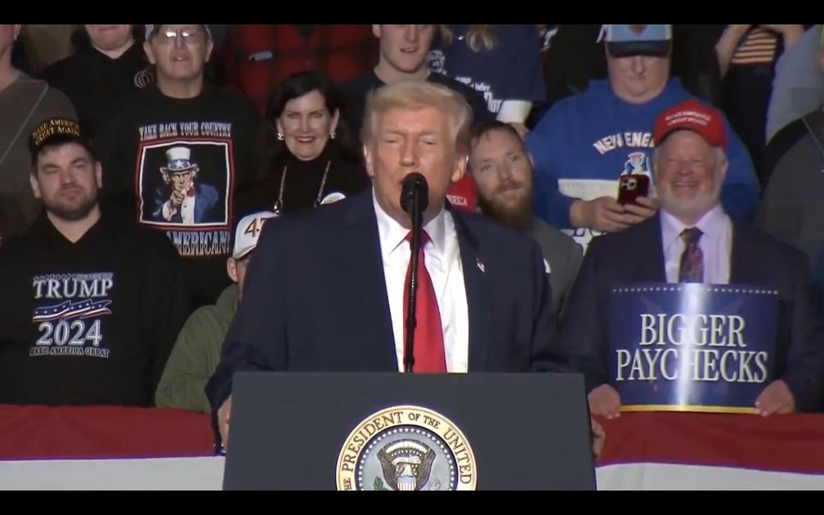 ادعای ترامپ: امیدواریم با ایران به توافق برسیم