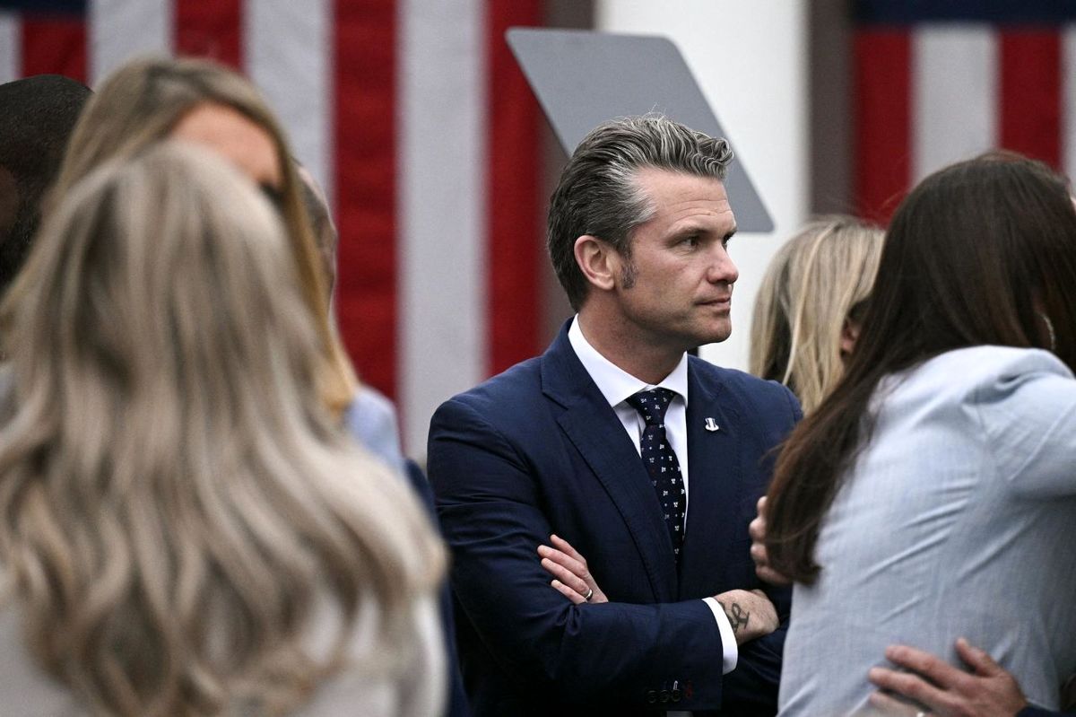 کاخ سفید: وزیر دفاع با کارزار تخریب مواجه است