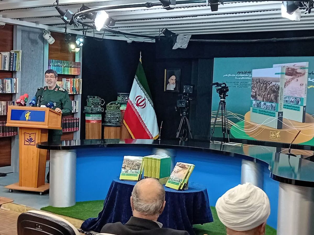 سردارشریف: تهدیدات، دشمنان ناشی از ناآگاهی و عدم شناخت آن‌ها از جامعه ایران است