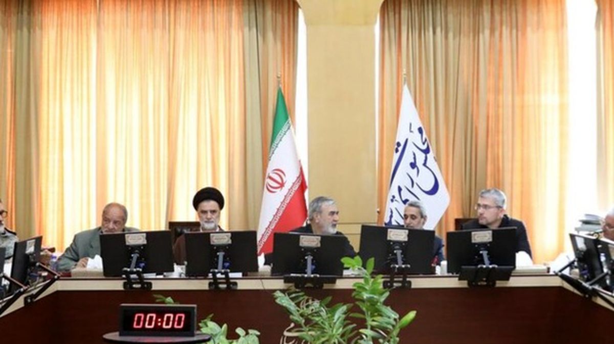 کمیسیون امنیت مکانیزم ماشه اروپا را بررسی می‌کند