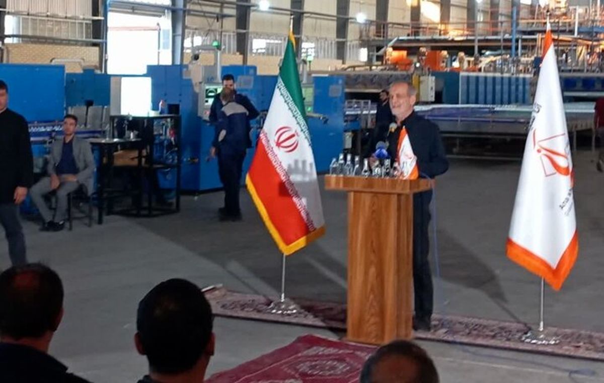 افتتاح واحد تولیدی ظروف شیشه‌ای در زنجان با حضور رئیس جمهور