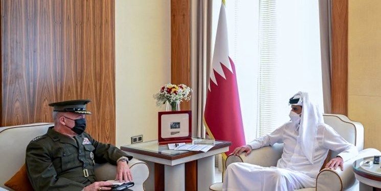 فرمانده سنتکام در قطر چه می کند؟