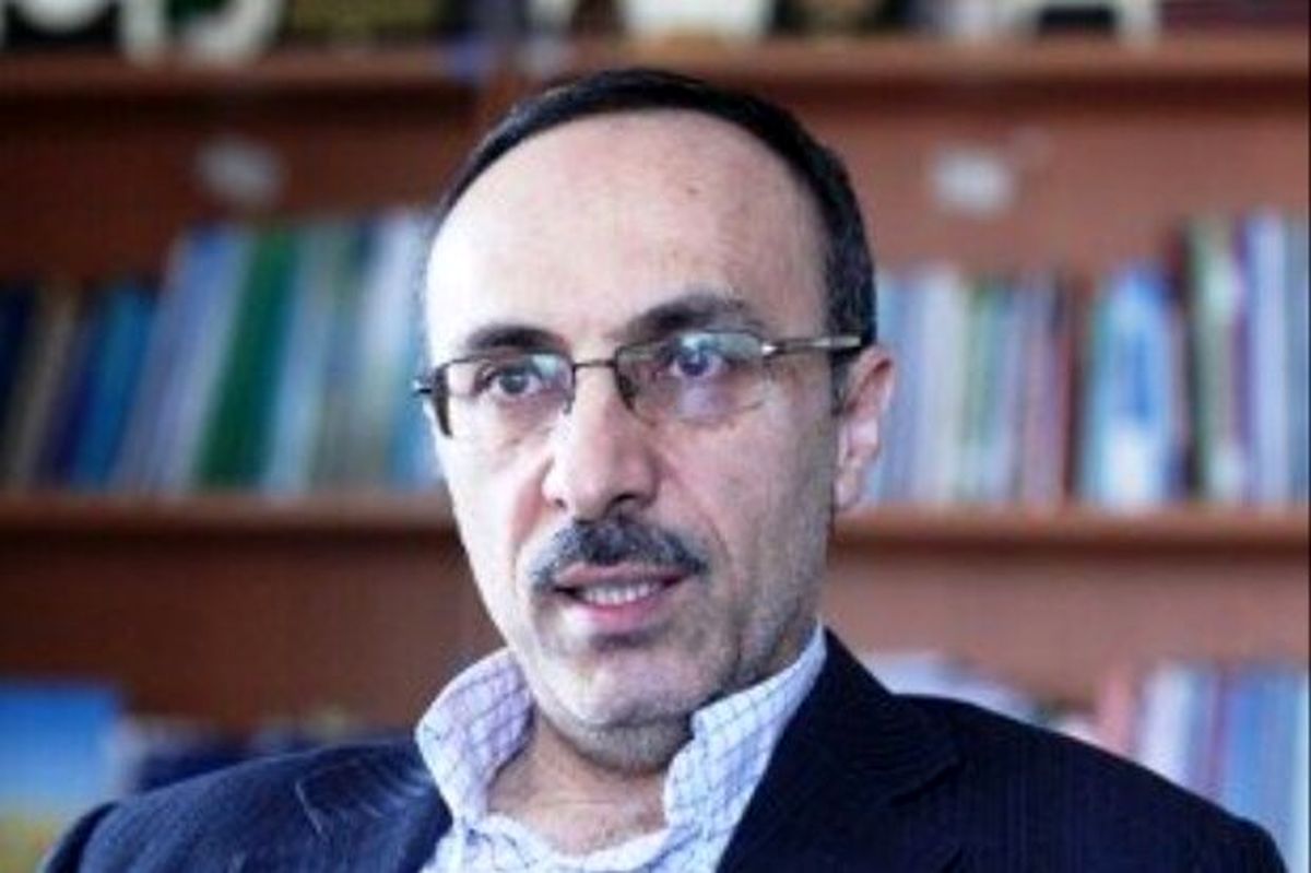 پزشک ایرانی: باید شاهد مرگ دهها هزار نفر در موج جدید بیماری باشیم