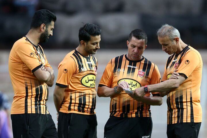 گل محمدی صبح نبیل باهویی را نپسندید 