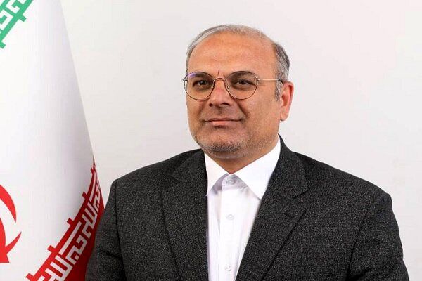 لک علی آبادی: منشأ پیامک‌های تهدیدآمیز به نمایندگان باید شناسایی شود