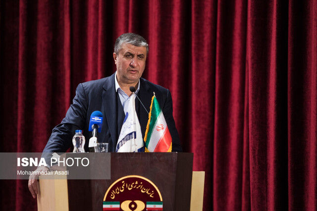 اسلامی: احوال پرسی از خانواده‌های شهداء ساده‌ترین کاری است که می‌توانیم انجام بدهیم