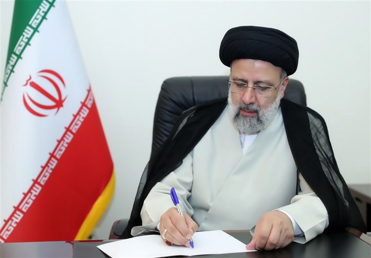 رئیس‌جمهور انتصاب فرمانده جدید نیروی دریایی ارتش را تبریک گفت