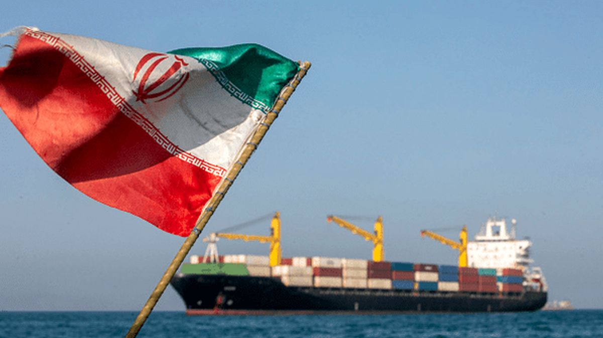 منبع آگاه به پرس‌تی‌وی: ایران در قبال مدیریت تنگهٔ هرمز عقب‌نشینی نخواهد کرد