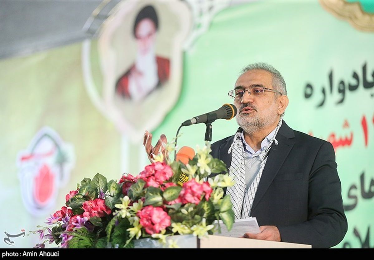 حسینی: با اتفاقات اخیر باید تجدید عهد دوباره با رهبر معظم انقلاب ببندیم