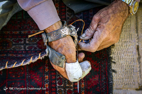 تصاویر: معجزه‌گری دستان رفوگر