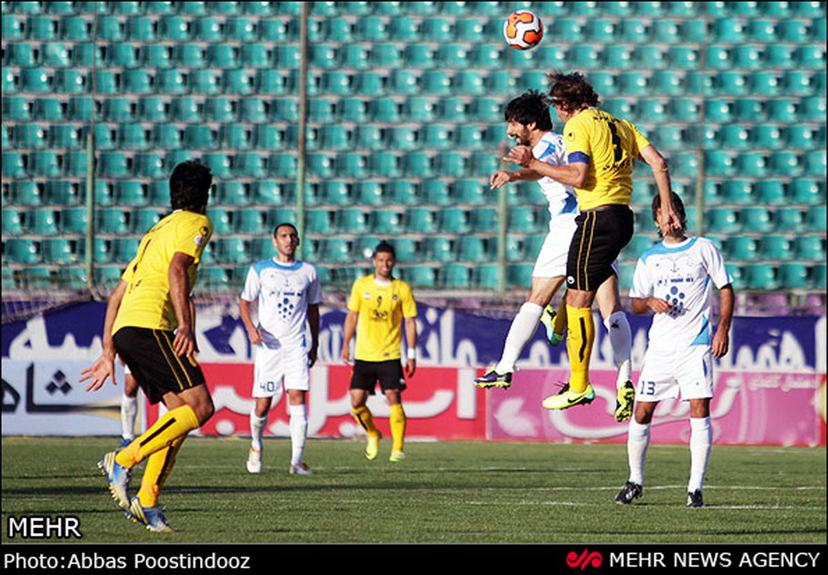 تصاویر/ دیدار فوتبال سپاهان و ملوان